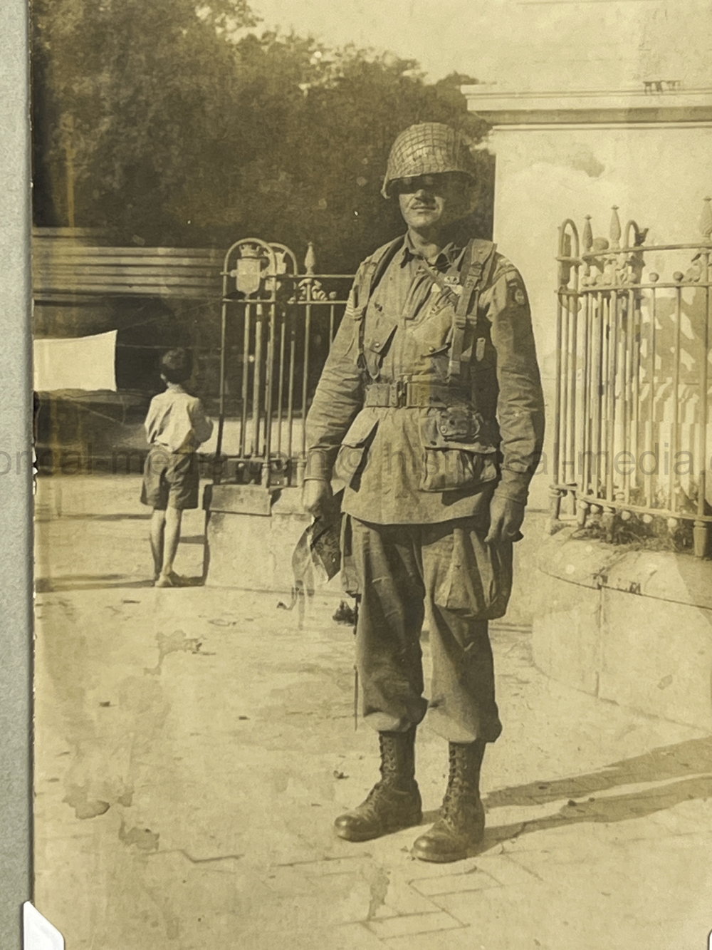 PHOTO ALBUM ESTATE OF LT. COL ADAM KOMOSA - COMMANDER CO. D, 504TH PIR, 82ND AIRBORNE