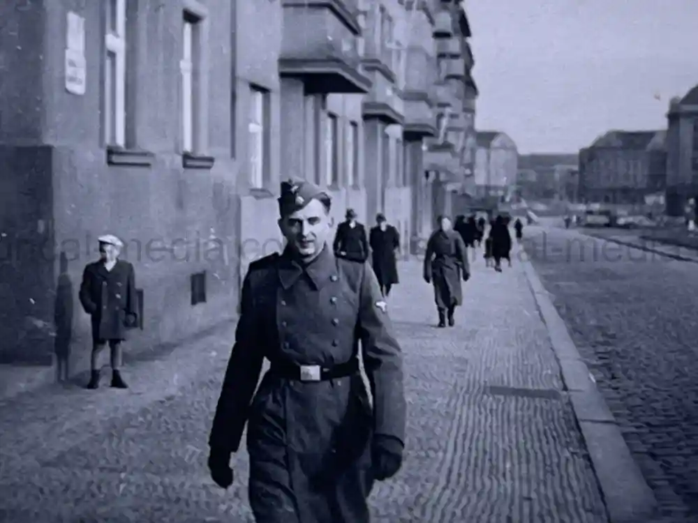 WAFFEN SS GENERAL PHOTO GROUPING - SS-OBERGRUPPENFÜHRER ARTUR PHLEPS WAFFEN SS GENERAL PHOTO GROUPING - SS-OBERGRUPPENFÜHRER ARTUR PHLEPS