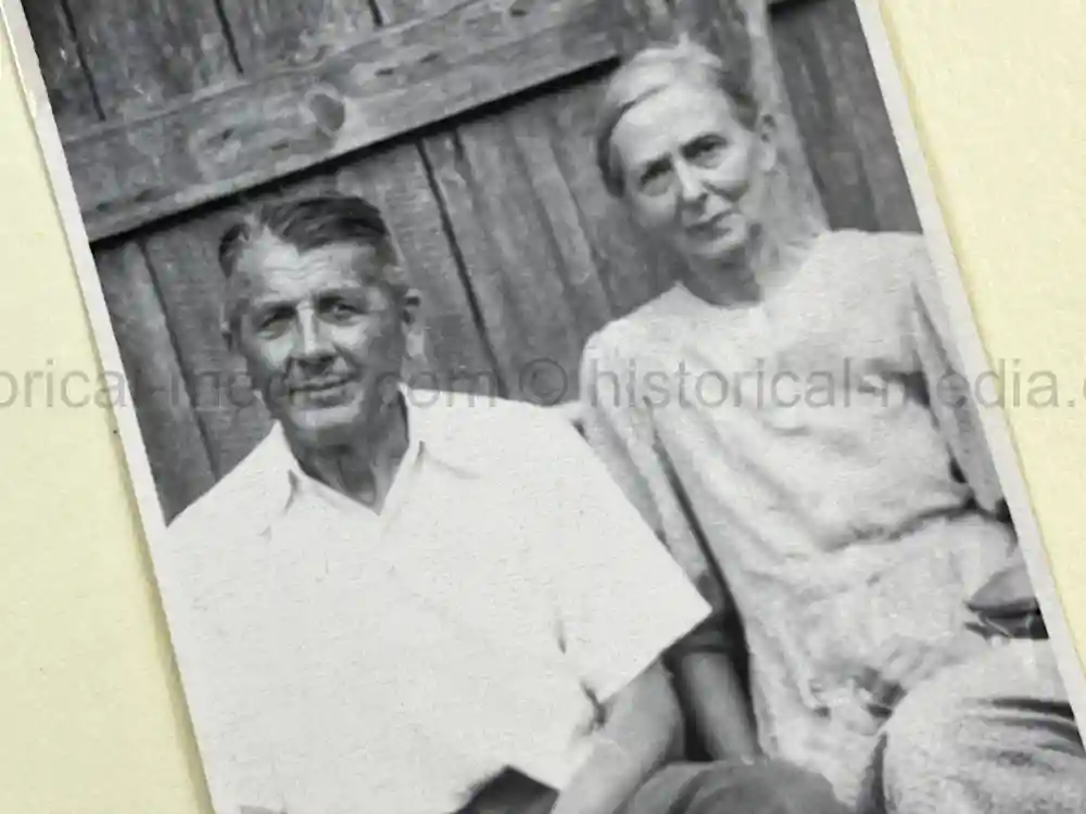 WAFFEN SS GENERAL PHOTO GROUPING - SS-OBERGRUPPENFÜHRER ARTUR PHLEPS WAFFEN SS GENERAL PHOTO GROUPING - SS-OBERGRUPPENFÜHRER ARTUR PHLEPS