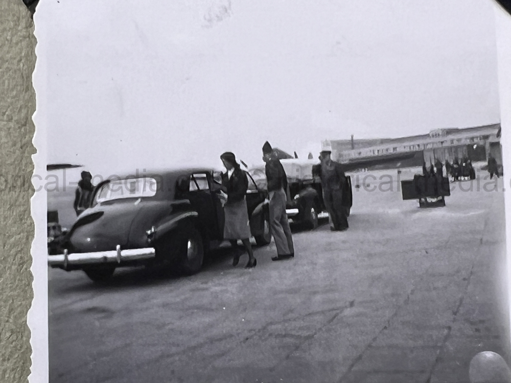 PHOTO ALBUM ESTATE OF LT. COL ADAM KOMOSA - COMMANDER CO. D, 504TH PIR, 82ND AIRBORNE