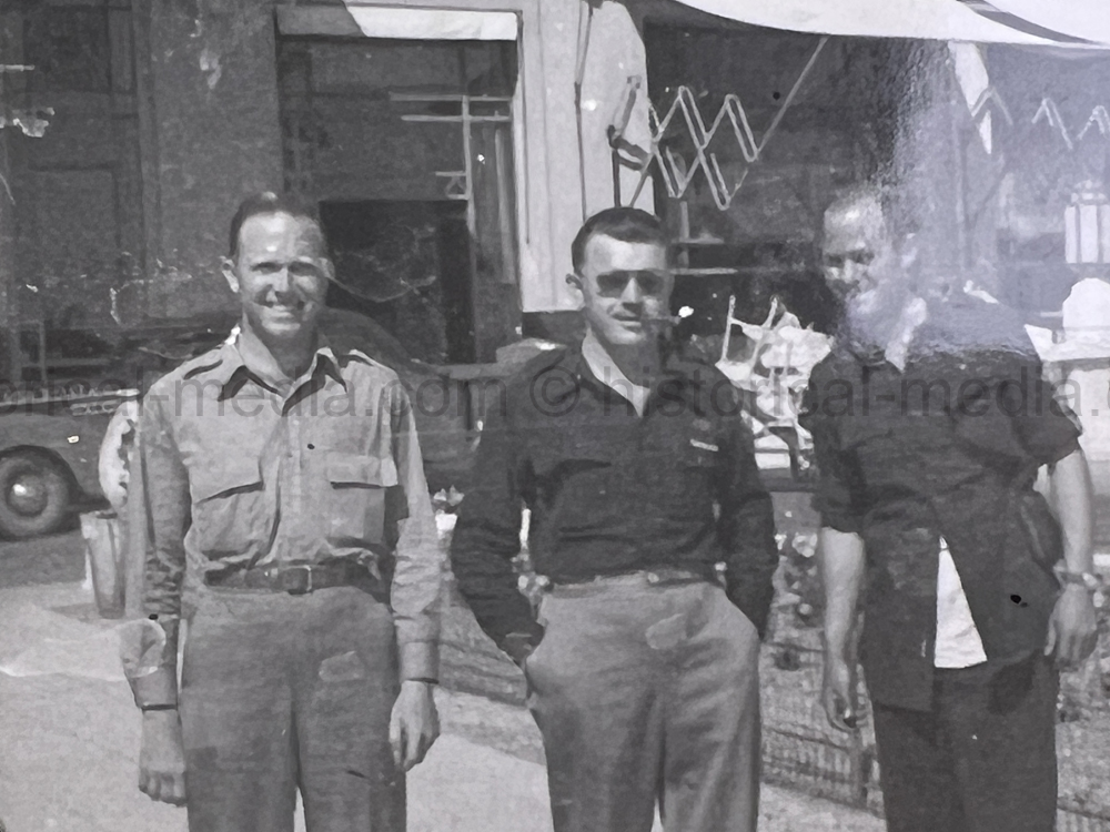 PHOTO ALBUM ESTATE OF LT. COL ADAM KOMOSA - COMMANDER CO. D, 504TH PIR, 82ND AIRBORNE