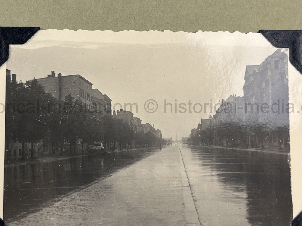 PHOTO ALBUM ESTATE OF LT. COL ADAM KOMOSA - COMMANDER CO. D, 504TH PIR, 82ND AIRBORNE