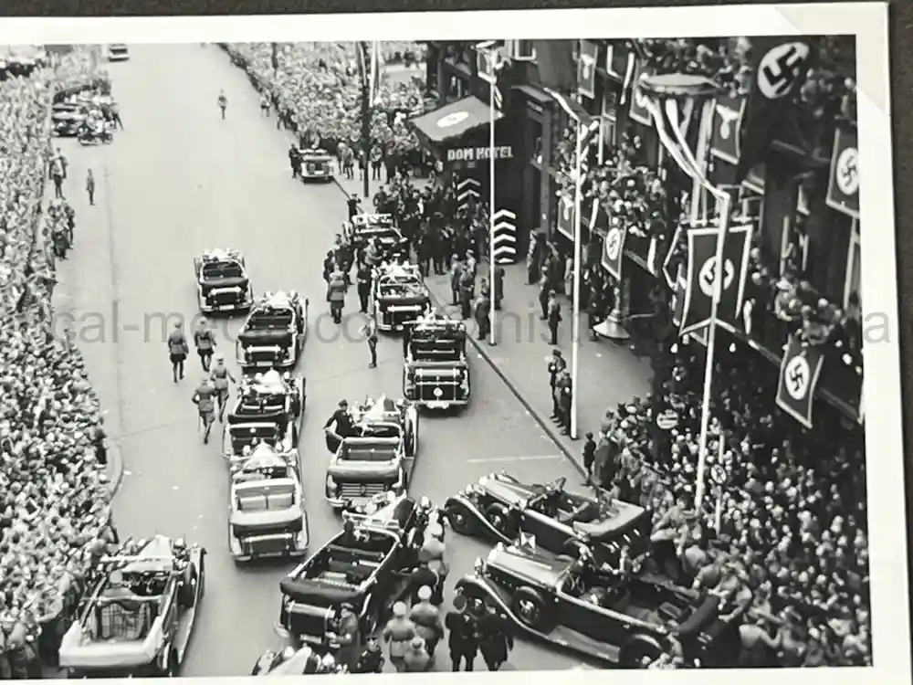 WAFFEN SS GENERAL PHOTO GROUPING - SS-OBERGRUPPENFÜHRER ARTUR PHLEPS WAFFEN SS GENERAL PHOTO GROUPING - SS-OBERGRUPPENFÜHRER ARTUR PHLEPS