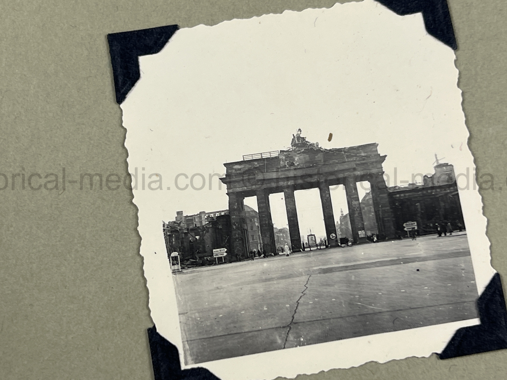 PHOTO ALBUM ESTATE OF LT. COL ADAM KOMOSA - COMMANDER CO. D, 504TH PIR, 82ND AIRBORNE