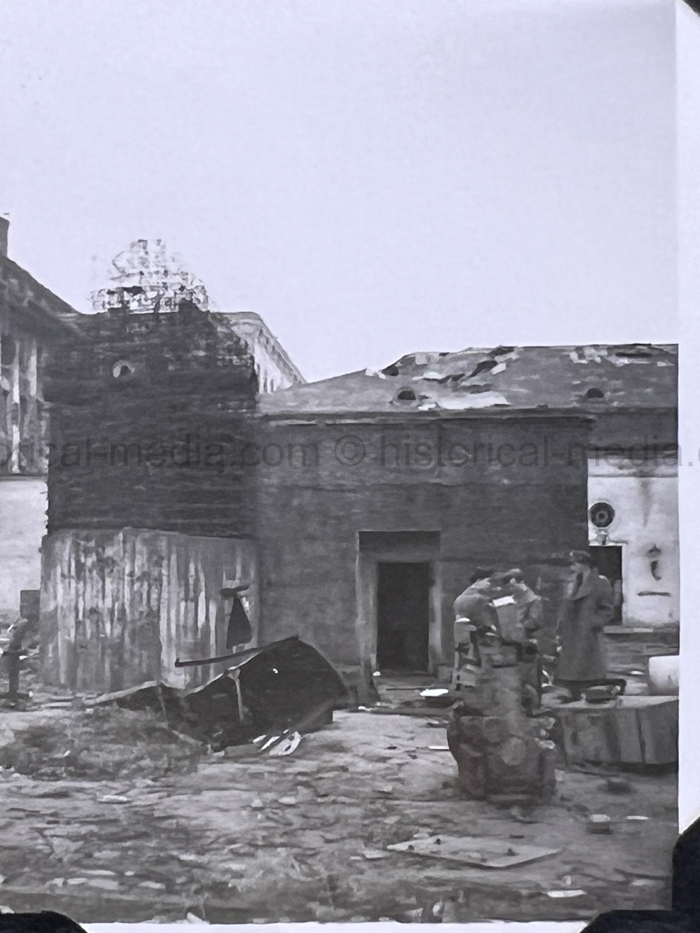 PHOTO ALBUM ESTATE OF LT. COL ADAM KOMOSA - COMMANDER CO. D, 504TH PIR, 82ND AIRBORNE