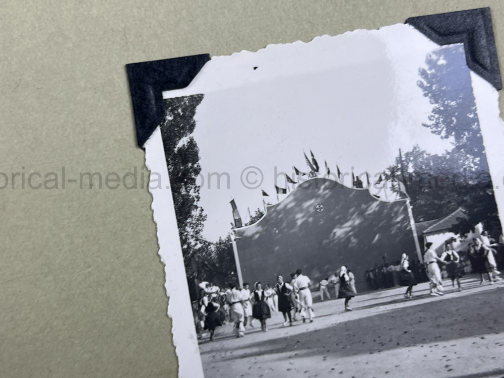 PHOTO ALBUM ESTATE OF LT. COL ADAM KOMOSA - COMMANDER CO. D, 504TH PIR, 82ND AIRBORNE