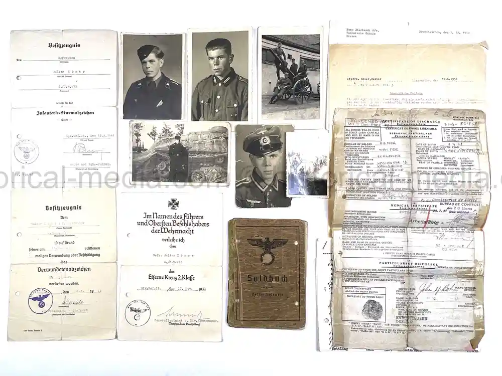 SOLDBUCH & AWARD DOCUMENT GROUPING - PANZER ABTEILUNG 201, PANZER REGIMENT 33 & 39