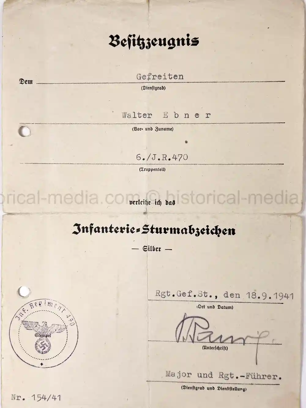 SOLDBUCH & AWARD DOCUMENT GROUPING - PANZER ABTEILUNG 201, PANZER REGIMENT 33 & 39