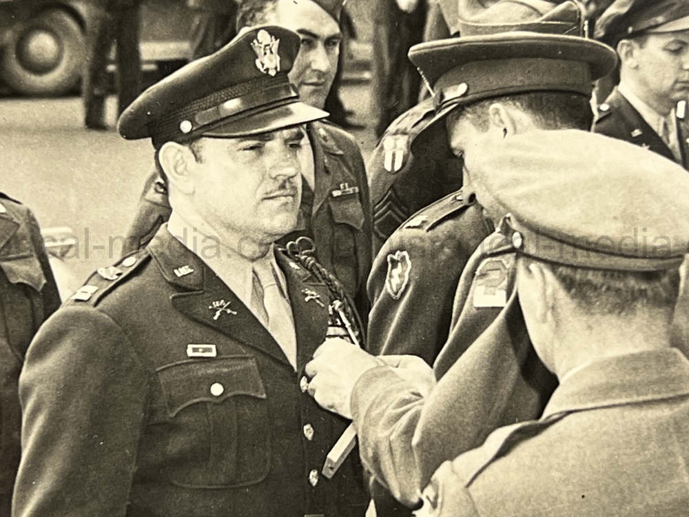 PHOTO ALBUM ESTATE OF LT. COL ADAM KOMOSA - COMMANDER CO. D, 504TH PIR, 82ND AIRBORNE