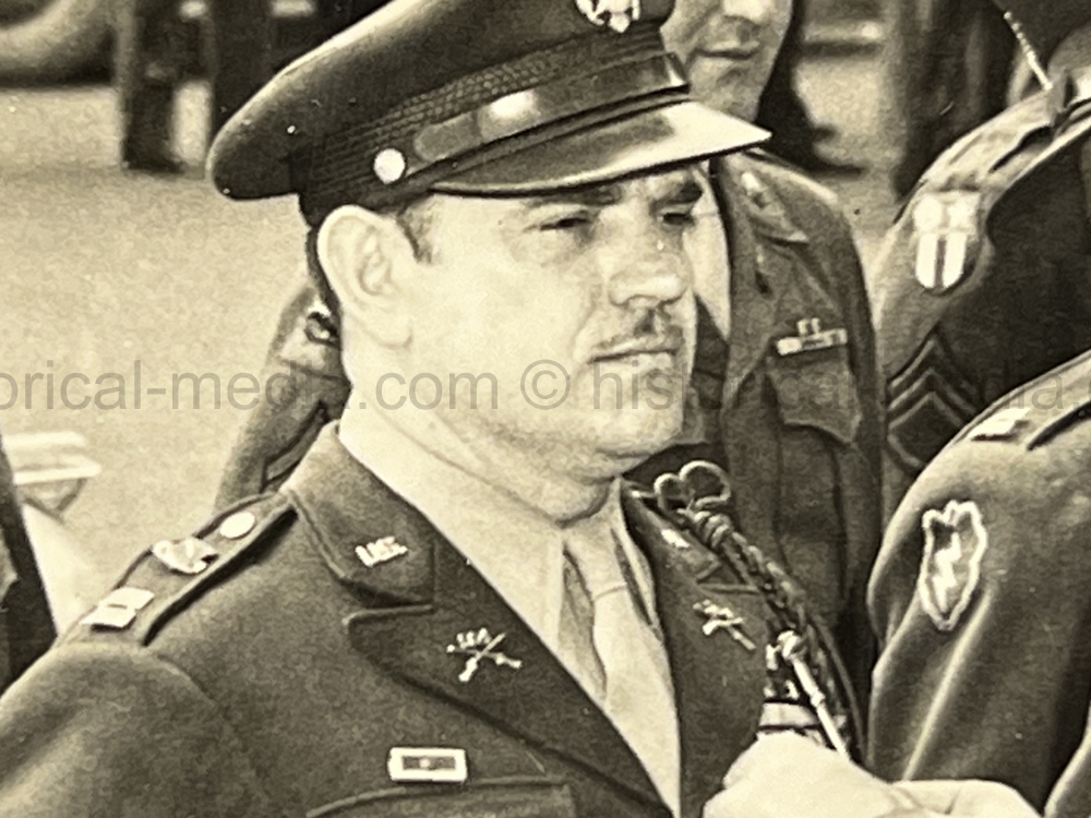 PHOTO ALBUM ESTATE OF LT. COL ADAM KOMOSA - COMMANDER CO. D, 504TH PIR, 82ND AIRBORNE