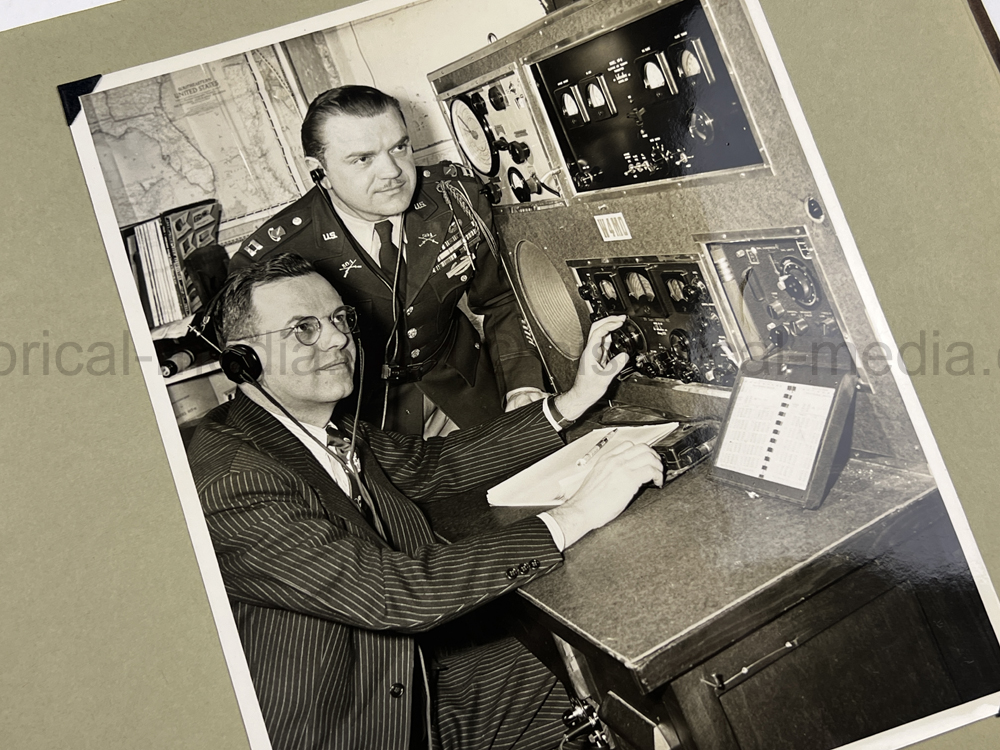 PHOTO ALBUM ESTATE OF LT. COL ADAM KOMOSA - COMMANDER CO. D, 504TH PIR, 82ND AIRBORNE