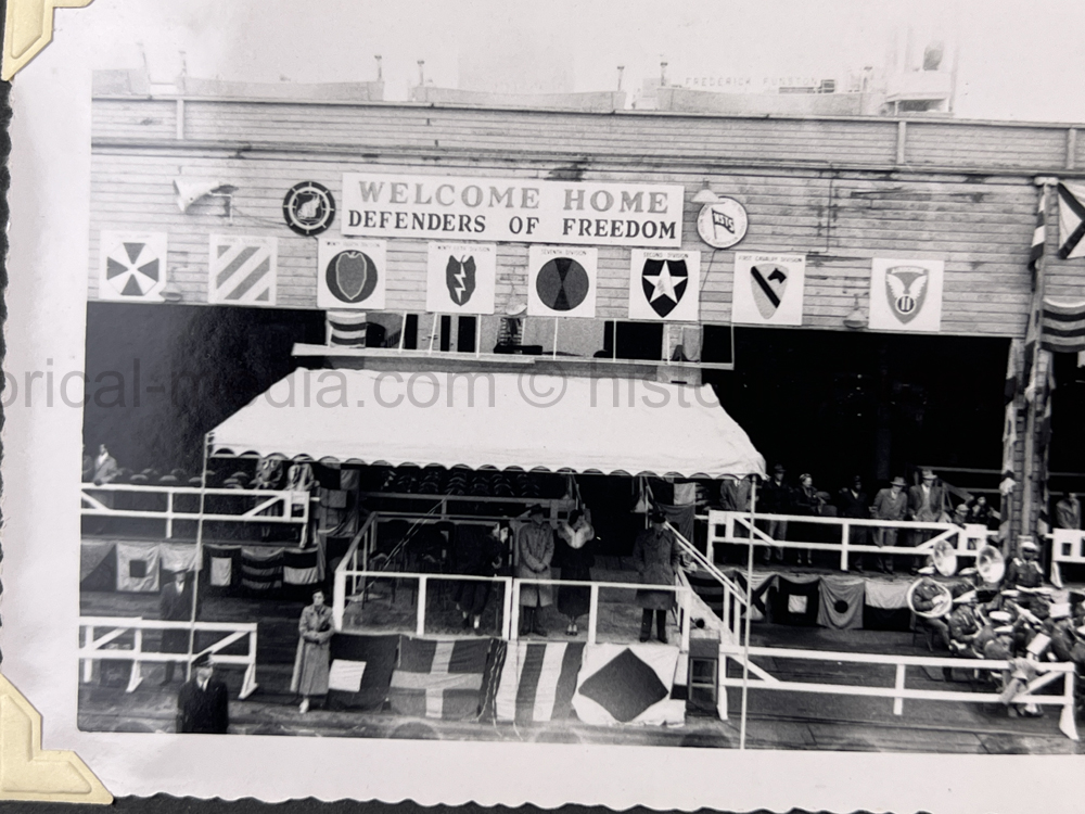 PHOTO ALBUM ESTATE OF LT. COL ADAM KOMOSA - COMMANDER CO. D, 504TH PIR, 82ND AIRBORNE