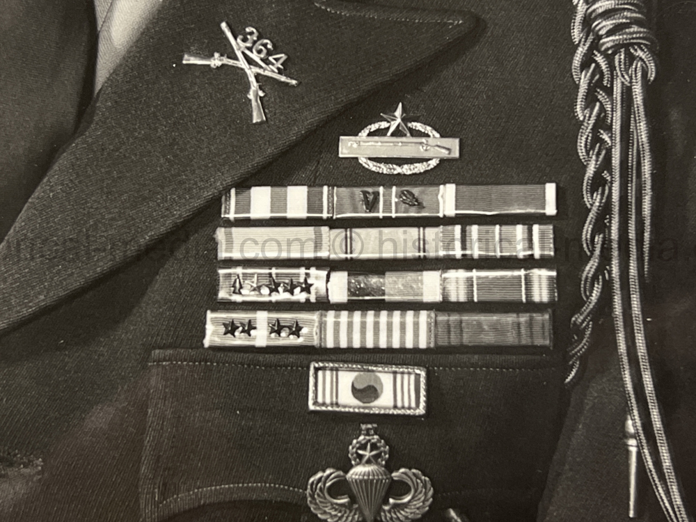PHOTO ALBUM ESTATE OF LT. COL ADAM KOMOSA - COMMANDER CO. D, 504TH PIR, 82ND AIRBORNE