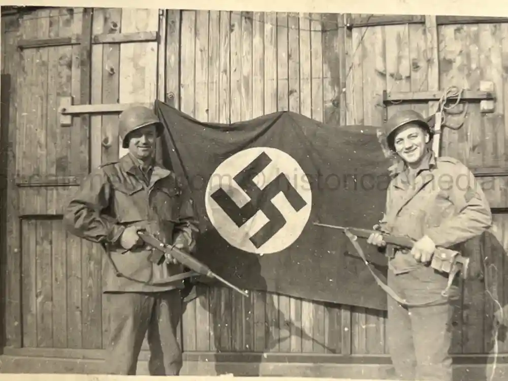 US WWII PHOTO ALBUM & SCRAPBOOK - ORIGINAL EISENHOWER D-DAY LETTER - SNIPER, PANTHER ++