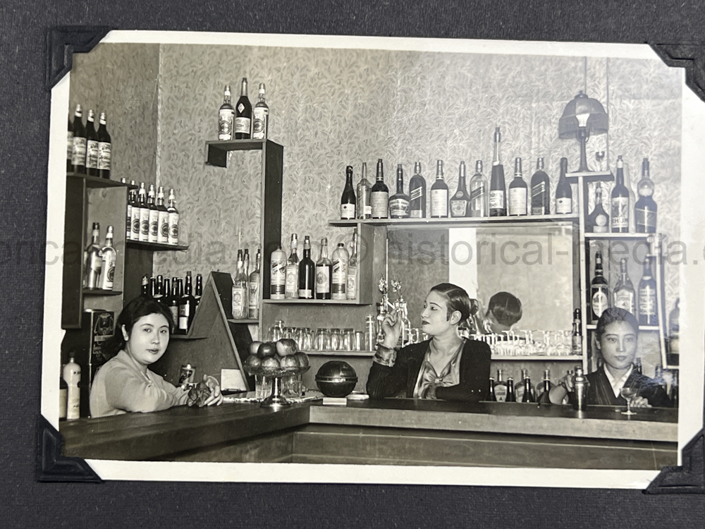 PHOTO ALBUM ESTATE OF LT. COL ADAM KOMOSA - COMMANDER CO. D, 504TH PIR, 82ND AIRBORNE