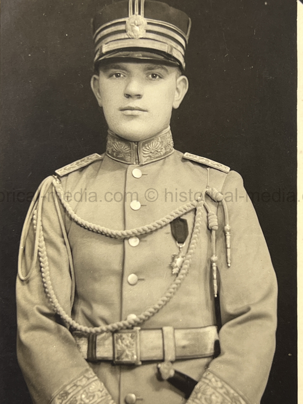 PHOTO ALBUM ESTATE OF LT. COL ADAM KOMOSA - COMMANDER CO. D, 504TH PIR, 82ND AIRBORNE