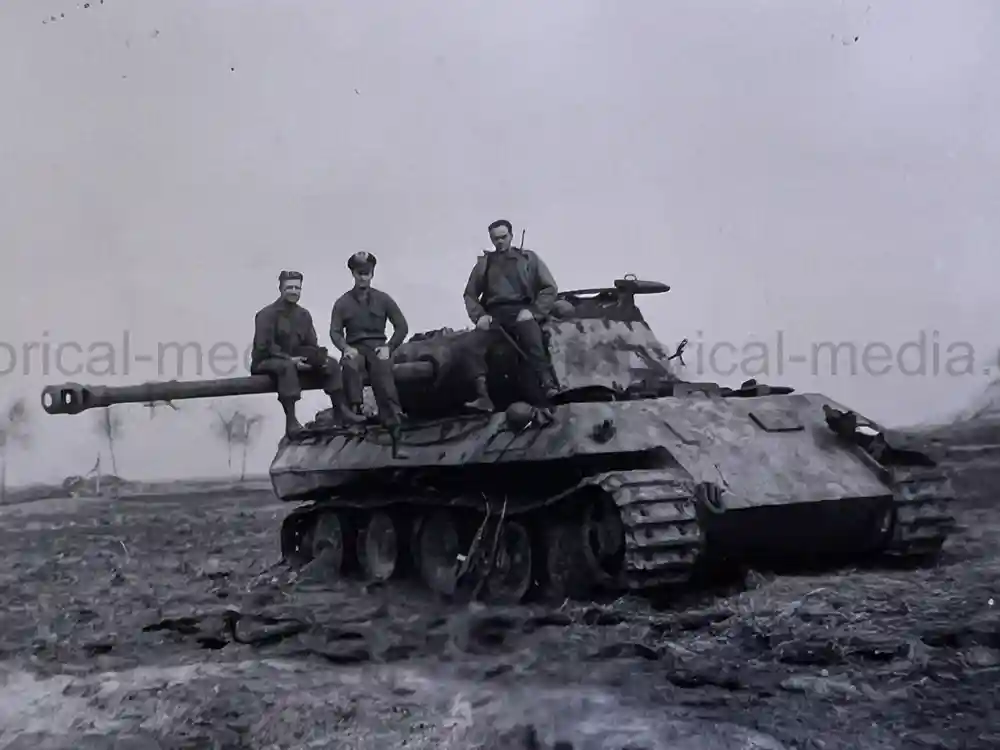 US WWII PHOTO ALBUM & SCRAPBOOK - ORIGINAL EISENHOWER D-DAY LETTER - SNIPER, PANTHER ++