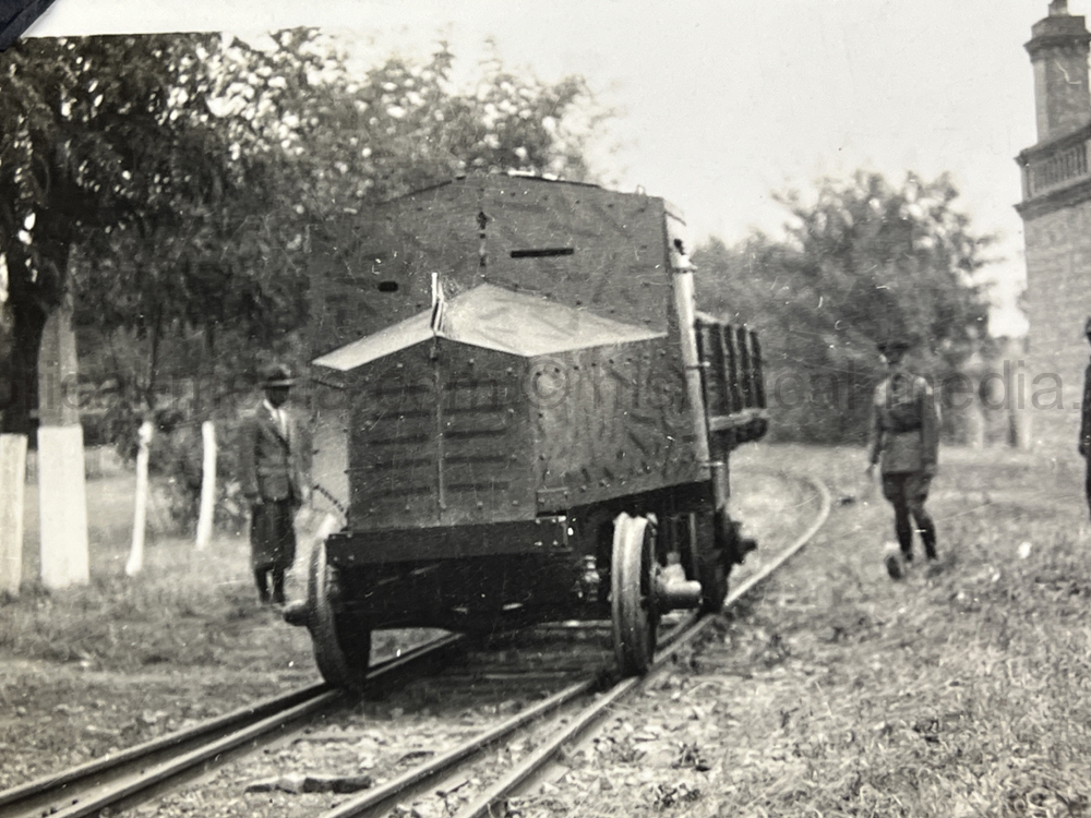 PHOTO ALBUM ESTATE OF LT. COL ADAM KOMOSA - COMMANDER CO. D, 504TH PIR, 82ND AIRBORNE