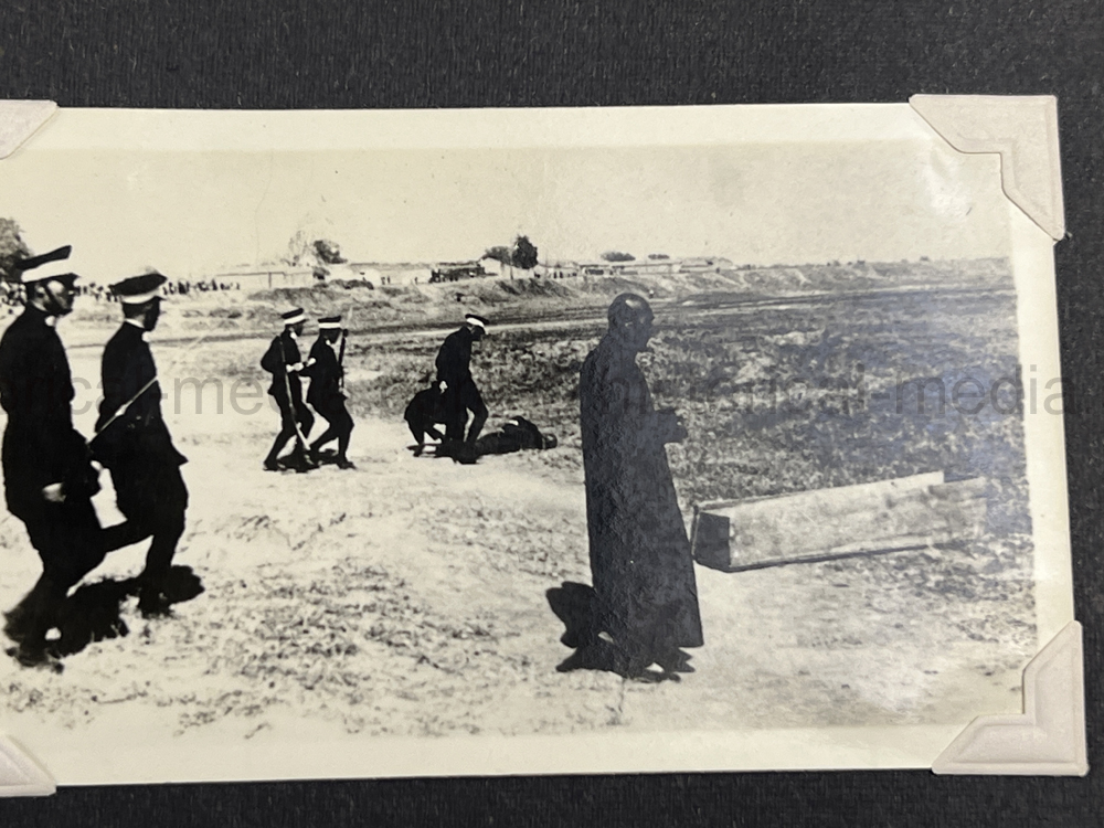 PHOTO ALBUM ESTATE OF LT. COL ADAM KOMOSA - COMMANDER CO. D, 504TH PIR, 82ND AIRBORNE