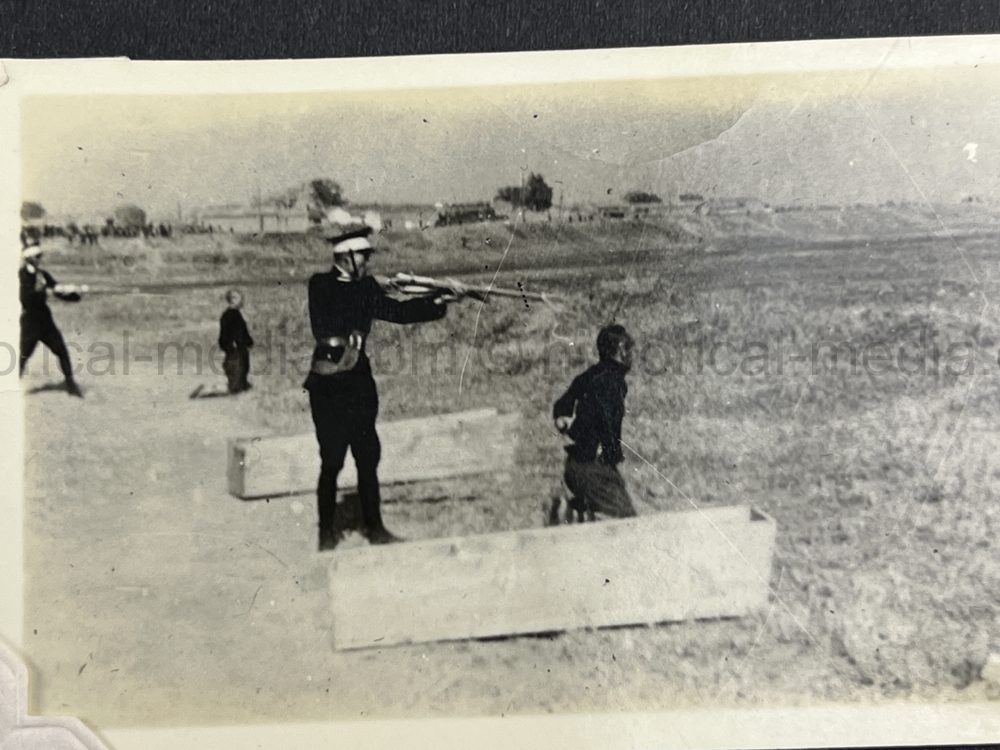 PHOTO ALBUM ESTATE OF LT. COL ADAM KOMOSA - COMMANDER CO. D, 504TH PIR, 82ND AIRBORNE