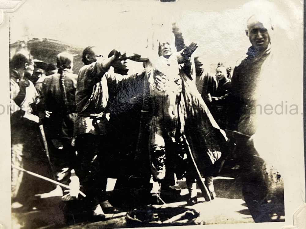 PHOTO ALBUM ESTATE OF LT. COL ADAM KOMOSA - COMMANDER CO. D, 504TH PIR, 82ND AIRBORNE