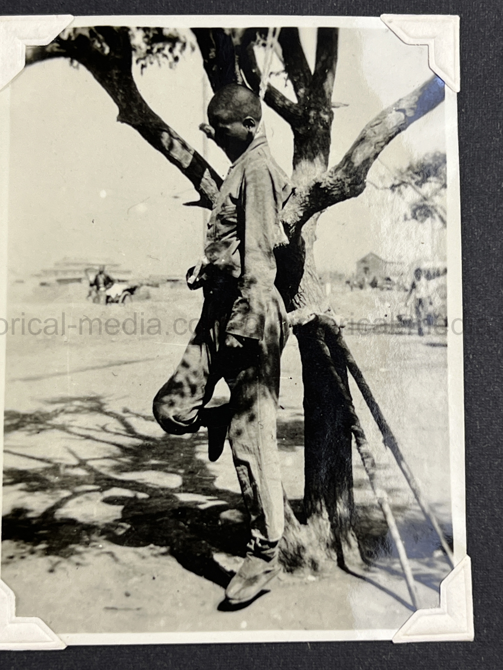 PHOTO ALBUM ESTATE OF LT. COL ADAM KOMOSA - COMMANDER CO. D, 504TH PIR, 82ND AIRBORNE