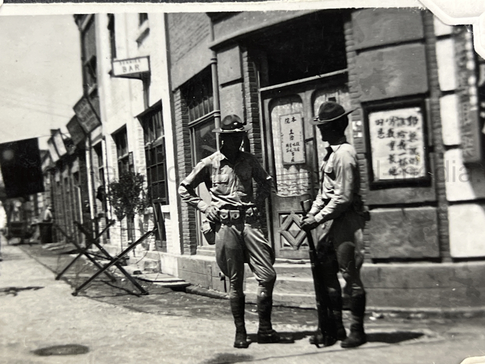 PHOTO ALBUM ESTATE OF LT. COL ADAM KOMOSA - COMMANDER CO. D, 504TH PIR, 82ND AIRBORNE