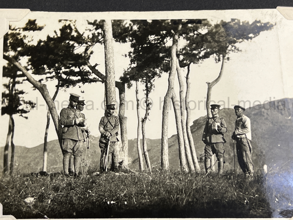 PHOTO ALBUM ESTATE OF LT. COL ADAM KOMOSA - COMMANDER CO. D, 504TH PIR, 82ND AIRBORNE