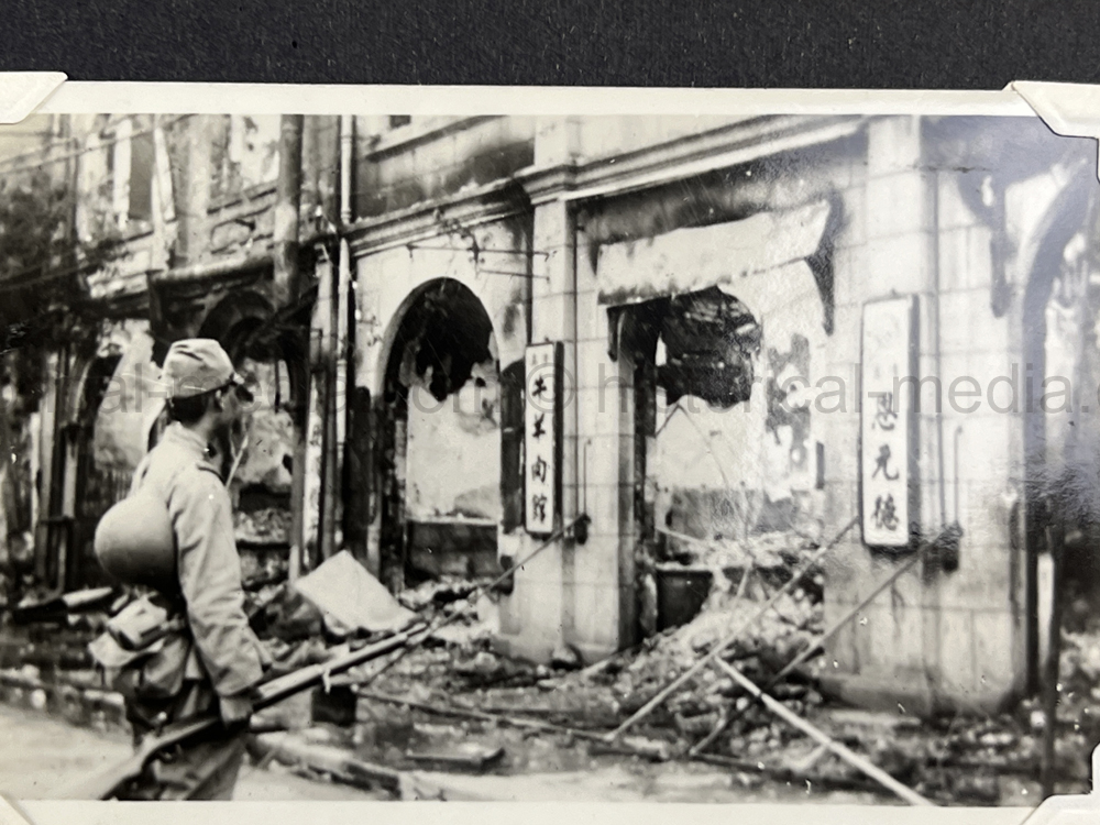 PHOTO ALBUM ESTATE OF LT. COL ADAM KOMOSA - COMMANDER CO. D, 504TH PIR, 82ND AIRBORNE