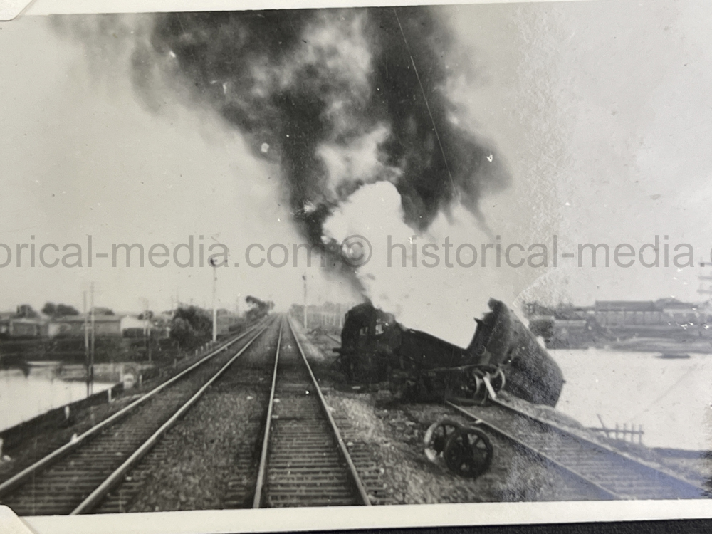 PHOTO ALBUM ESTATE OF LT. COL ADAM KOMOSA - COMMANDER CO. D, 504TH PIR, 82ND AIRBORNE