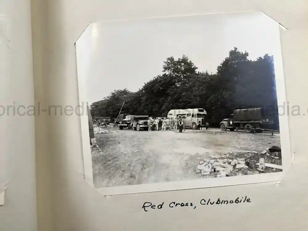 US WWII PHOTO ALBUM - ENGLAND, FRANCE, GERMANY - IDENTIFIED AIRFIELDS - LUFTWAFFE AIRCRAFT