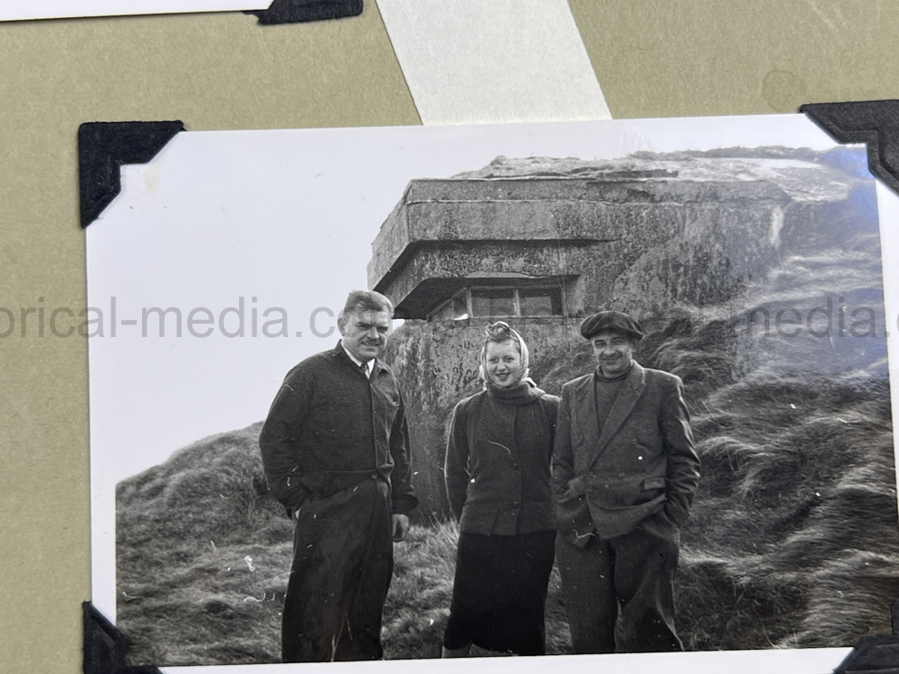 PHOTO ALBUM ESTATE OF LT. COL ADAM KOMOSA - COMMANDER CO. D, 504TH PIR, 82ND AIRBORNE