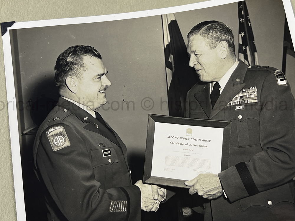 PHOTO ALBUM ESTATE OF LT. COL ADAM KOMOSA - COMMANDER CO. D, 504TH PIR, 82ND AIRBORNE