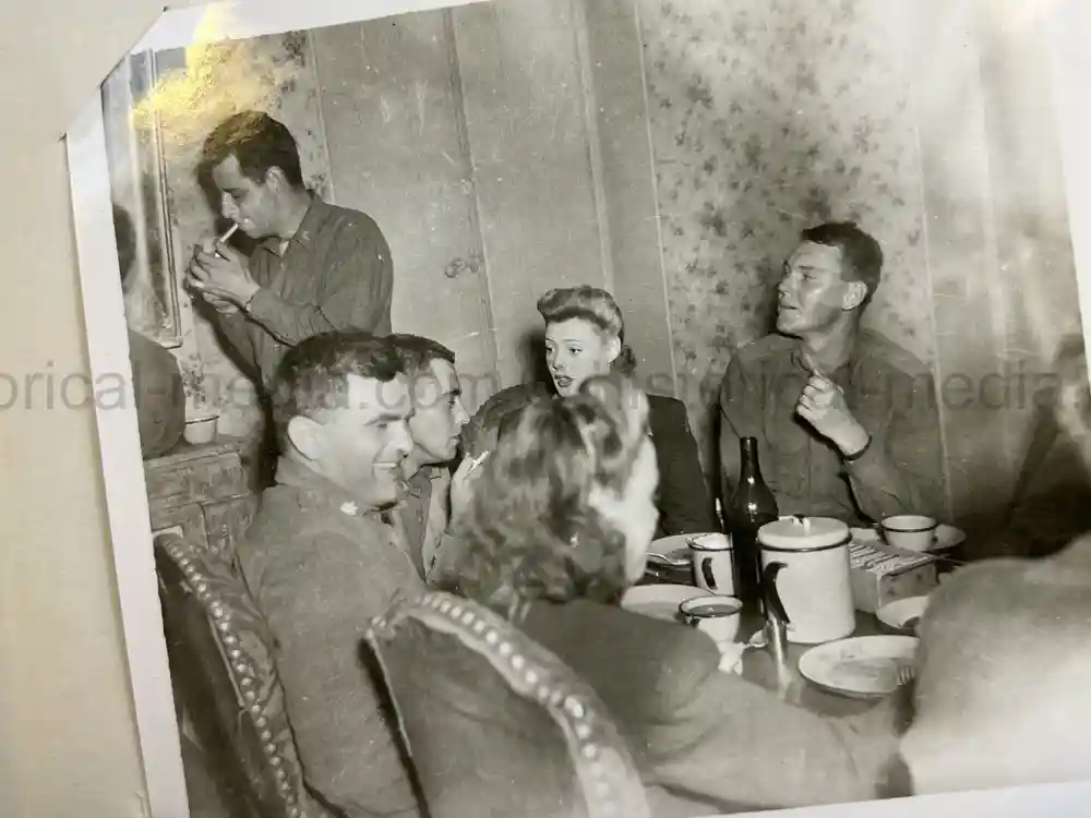 US WWII PHOTO ALBUM - ENGLAND, FRANCE, GERMANY - IDENTIFIED AIRFIELDS - LUFTWAFFE AIRCRAFT