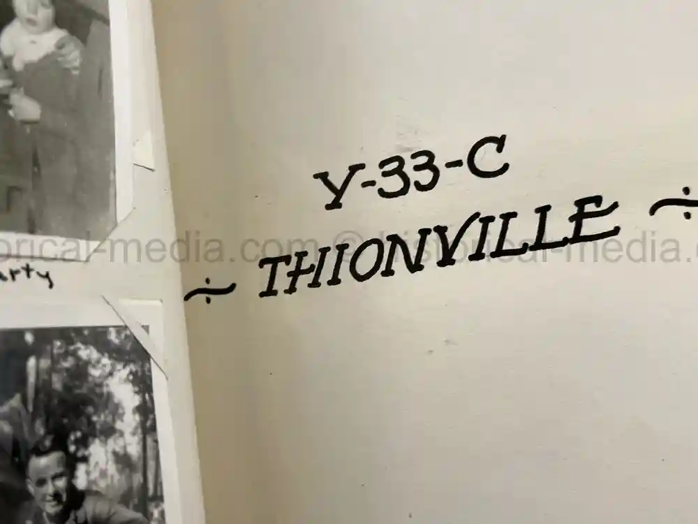 US WWII PHOTO ALBUM - ENGLAND, FRANCE, GERMANY - IDENTIFIED AIRFIELDS - LUFTWAFFE AIRCRAFT