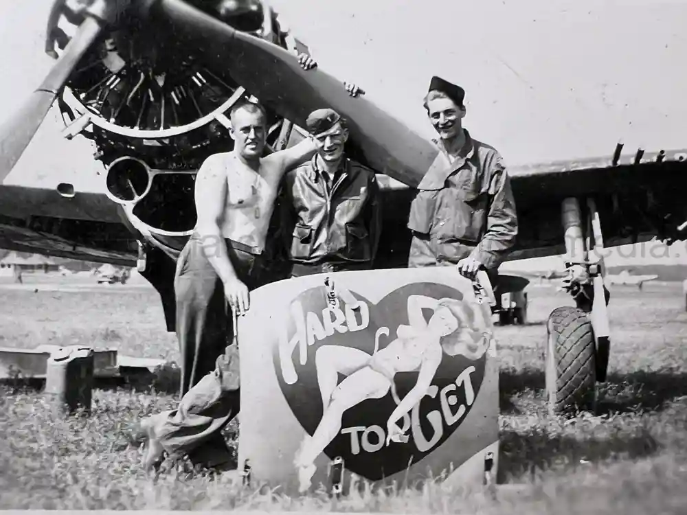 WWII USAAF PHOTO ALBUM - 397th FIGHTER SQUADRON - 368th FIGHTER GROUP - EXCELLENT P-47 NOSE ART!