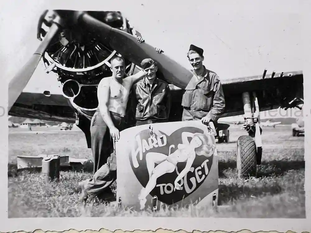 WWII USAAF PHOTO ALBUM - 397th FIGHTER SQUADRON - 368th FIGHTER GROUP - EXCELLENT P-47 NOSE ART!