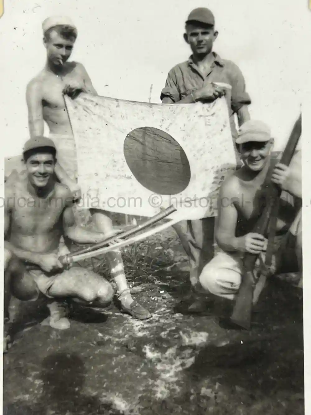 WWII USAAF PHOTO ALBUM - 30th BOMB GROUP - EXCELLENT NOSE ART PHOTOS! WWII USAAF PHOTO ALBUM - 30th BOMB GROUP - EXCELLENT NOSE ART PHOTOS!