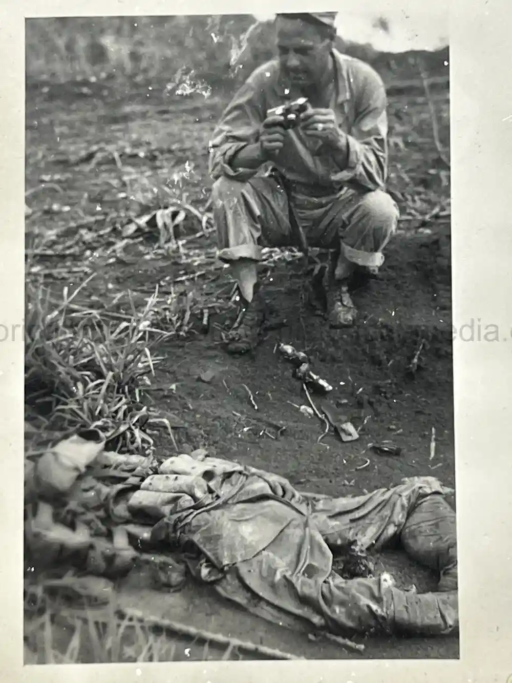 WWII USAAF PHOTO ALBUM - 30th BOMB GROUP - EXCELLENT NOSE ART PHOTOS! WWII USAAF PHOTO ALBUM - 30th BOMB GROUP - EXCELLENT NOSE ART PHOTOS!