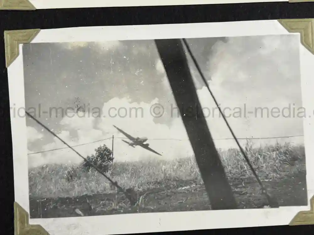 WWII USAAF PHOTO ALBUM - 30th BOMB GROUP - EXCELLENT NOSE ART PHOTOS! WWII USAAF PHOTO ALBUM - 30th BOMB GROUP - EXCELLENT NOSE ART PHOTOS!