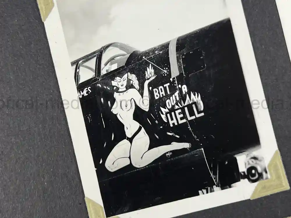 WWII USAAF PHOTO ALBUM - 30th BOMB GROUP - EXCELLENT NOSE ART PHOTOS! WWII USAAF PHOTO ALBUM - 30th BOMB GROUP - EXCELLENT NOSE ART PHOTOS!