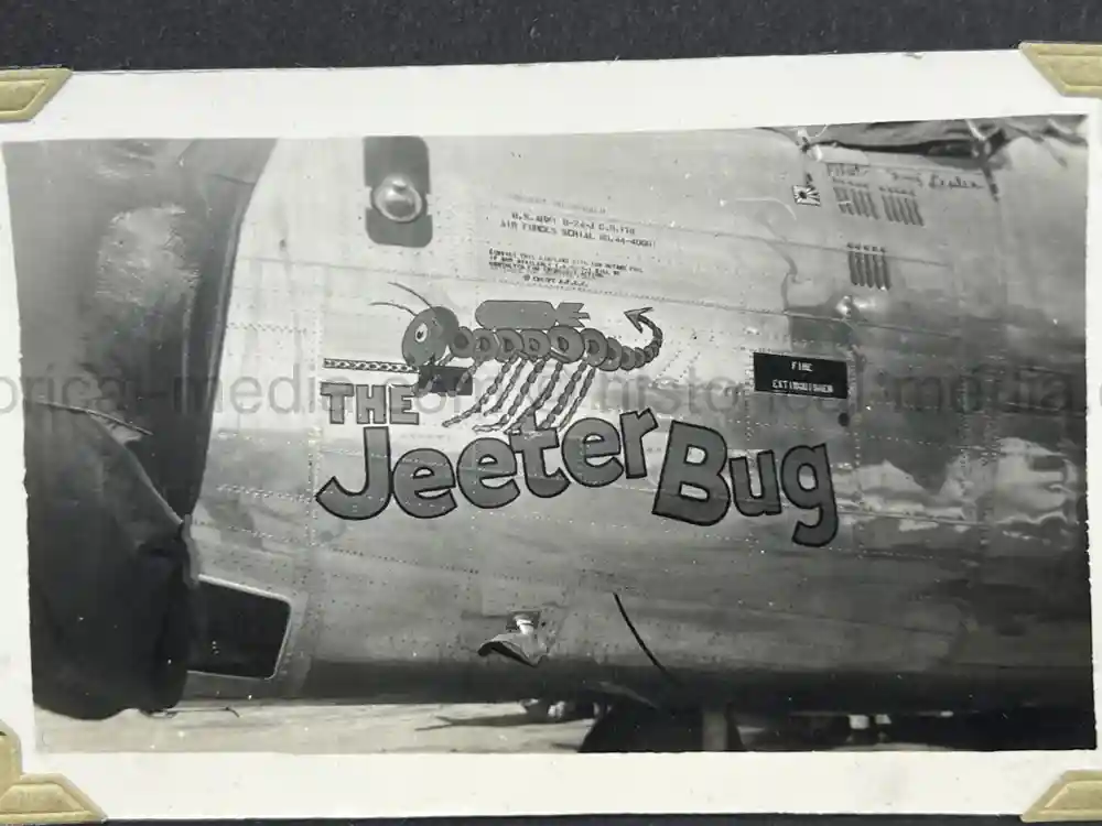 WWII USAAF PHOTO ALBUM - 30th BOMB GROUP - EXCELLENT NOSE ART PHOTOS! WWII USAAF PHOTO ALBUM - 30th BOMB GROUP - EXCELLENT NOSE ART PHOTOS!