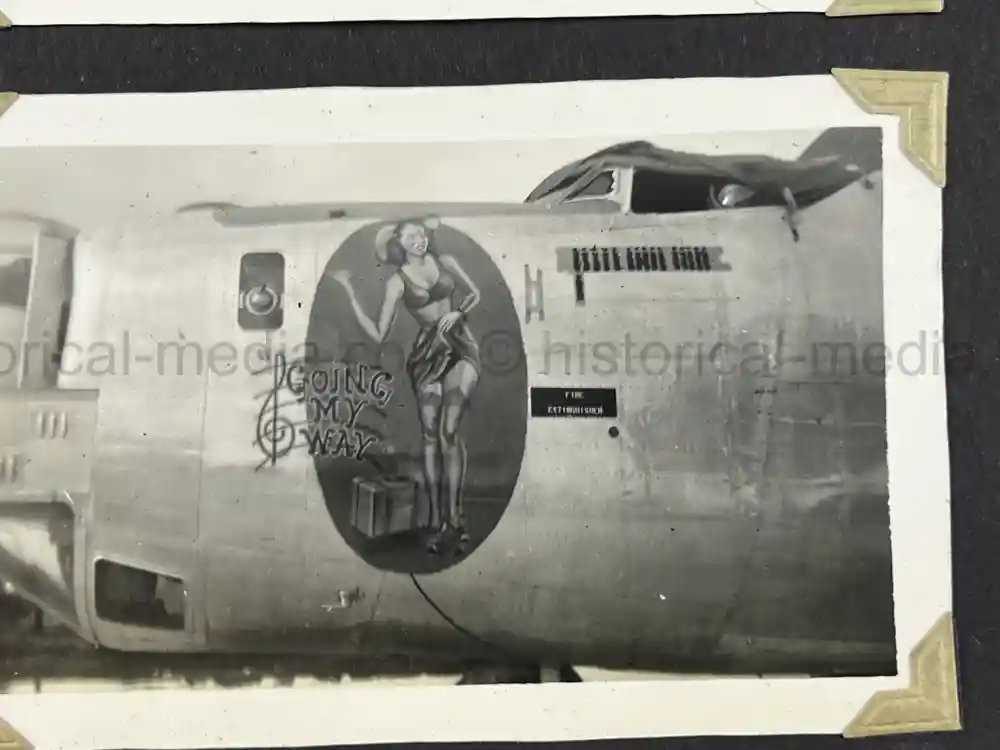 WWII USAAF PHOTO ALBUM - 30th BOMB GROUP - EXCELLENT NOSE ART PHOTOS! WWII USAAF PHOTO ALBUM - 30th BOMB GROUP - EXCELLENT NOSE ART PHOTOS!