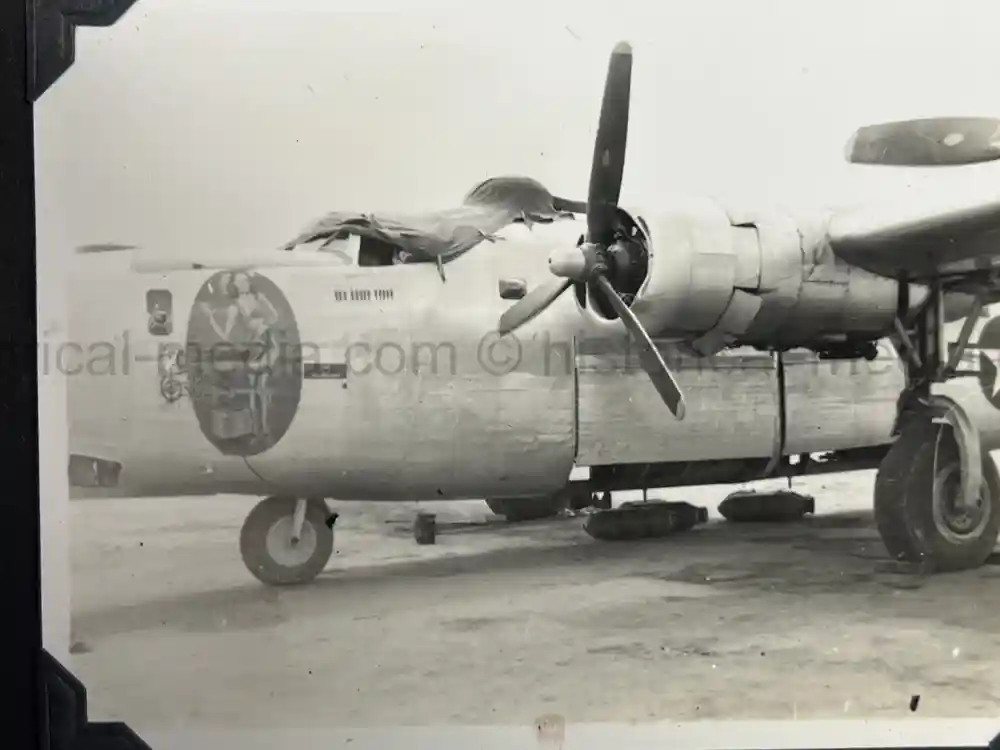 WWII USAAF PHOTO ALBUM - 30th BOMB GROUP - EXCELLENT NOSE ART PHOTOS! WWII USAAF PHOTO ALBUM - 30th BOMB GROUP - EXCELLENT NOSE ART PHOTOS!