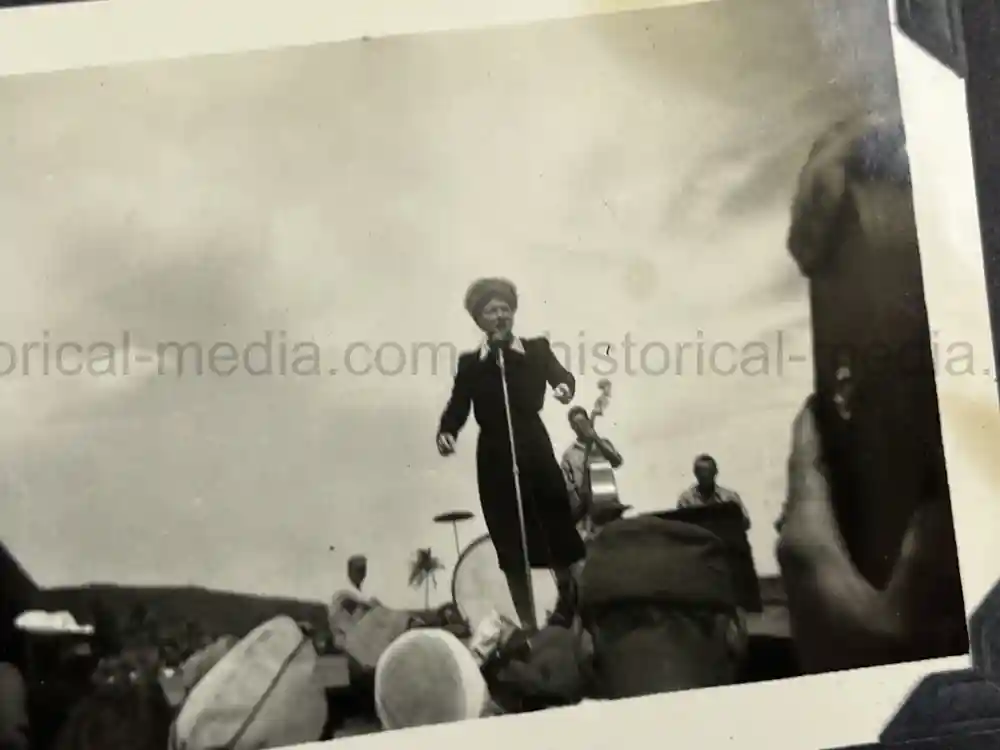 WWII USAAF PHOTO ALBUM - 30th BOMB GROUP - EXCELLENT NOSE ART PHOTOS! WWII USAAF PHOTO ALBUM - 30th BOMB GROUP - EXCELLENT NOSE ART PHOTOS!