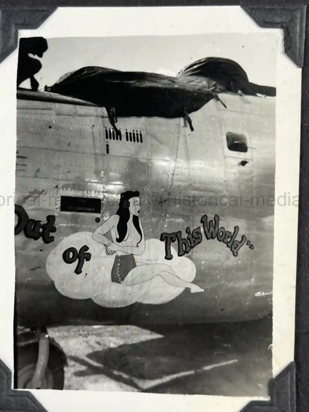 WWII USAAF PHOTO ALBUM - 30th BOMB GROUP - EXCELLENT NOSE ART PHOTOS! WWII USAAF PHOTO ALBUM - 30th BOMB GROUP - EXCELLENT NOSE ART PHOTOS!