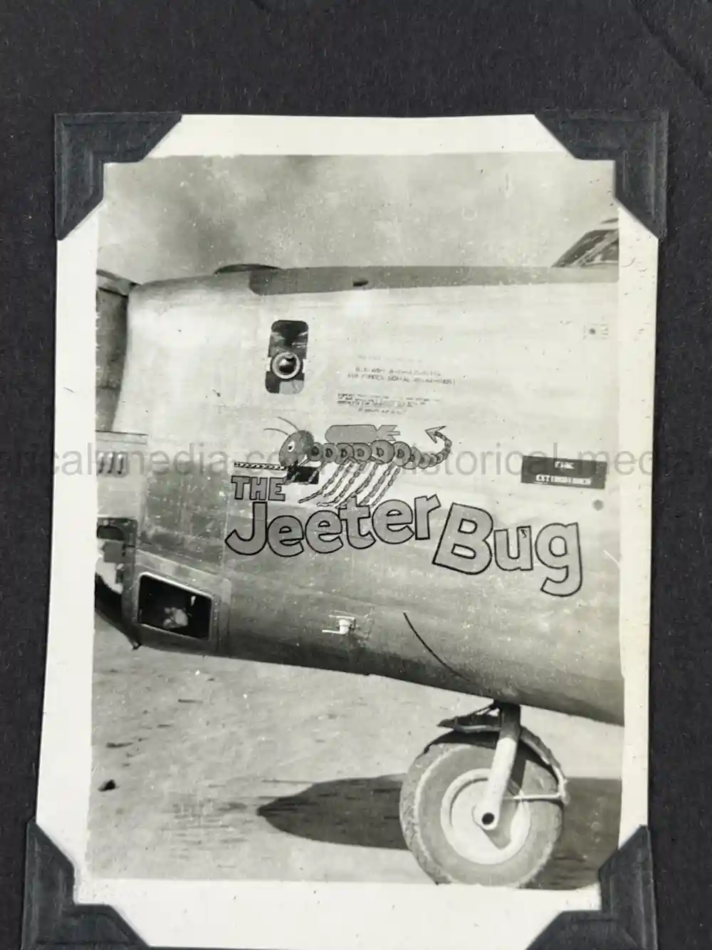 WWII USAAF PHOTO ALBUM - 30th BOMB GROUP - EXCELLENT NOSE ART PHOTOS! WWII USAAF PHOTO ALBUM - 30th BOMB GROUP - EXCELLENT NOSE ART PHOTOS!