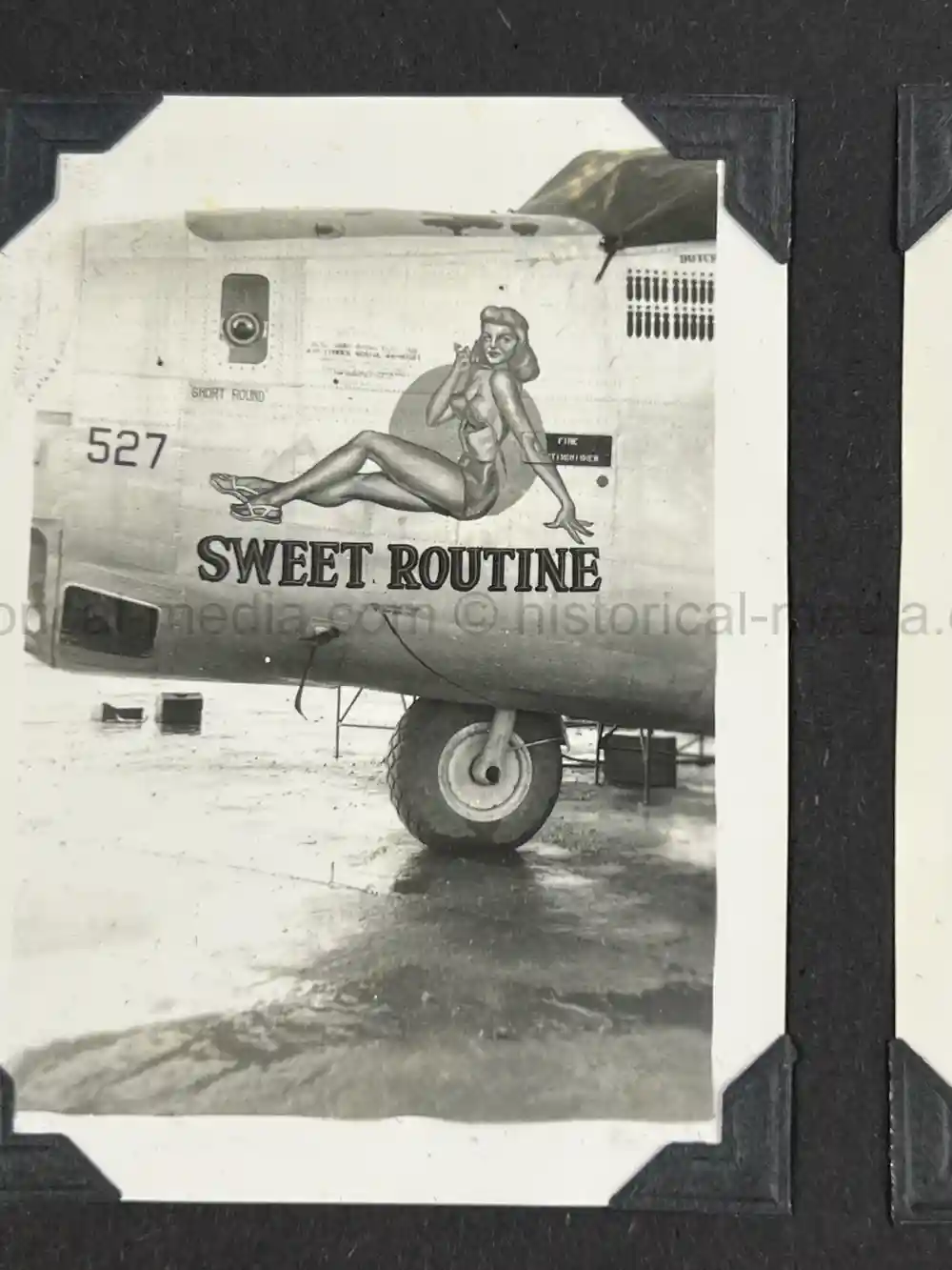 WWII USAAF PHOTO ALBUM - 30th BOMB GROUP - EXCELLENT NOSE ART PHOTOS! WWII USAAF PHOTO ALBUM - 30th BOMB GROUP - EXCELLENT NOSE ART PHOTOS!