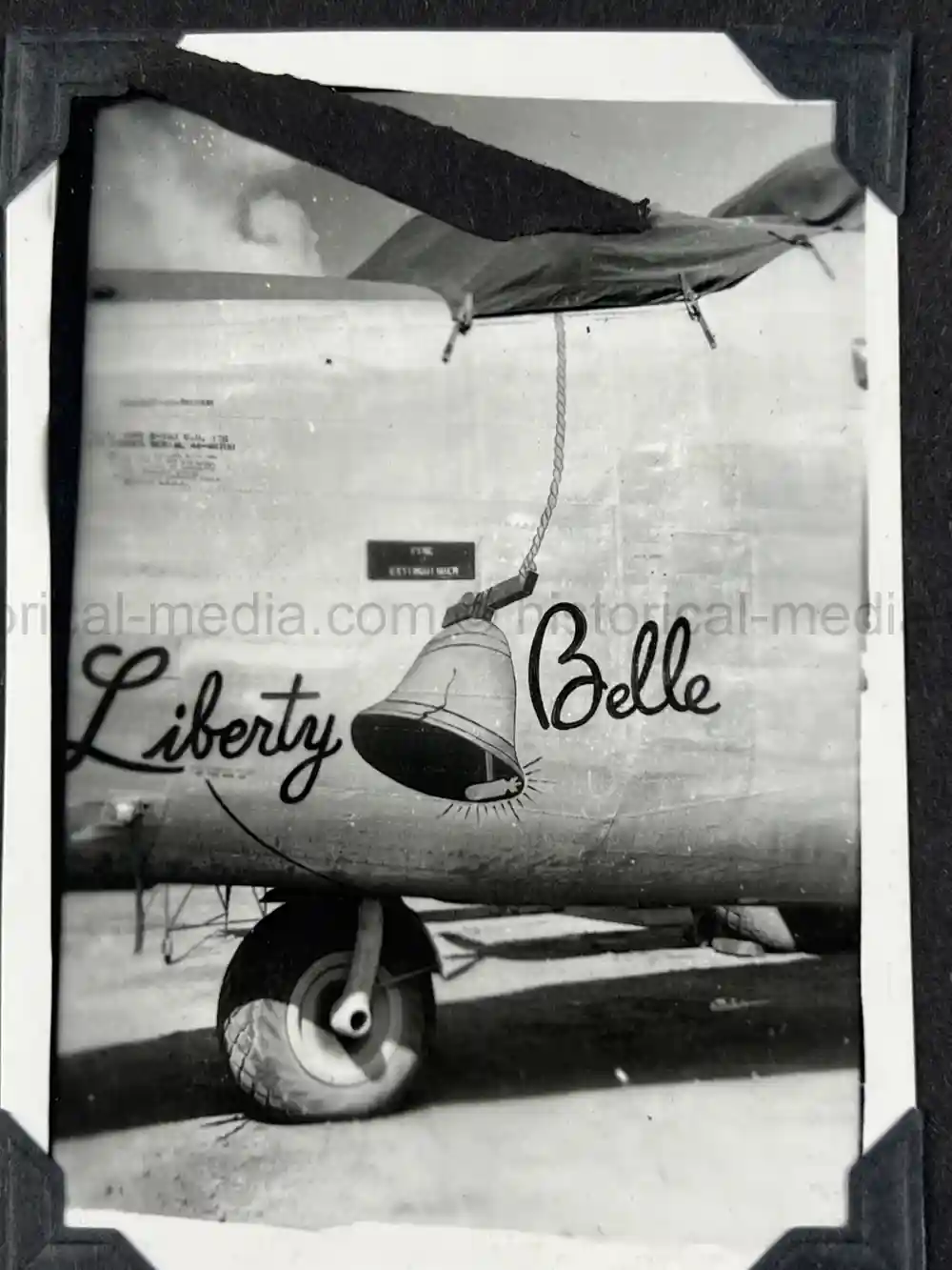 WWII USAAF PHOTO ALBUM - 30th BOMB GROUP - EXCELLENT NOSE ART PHOTOS! WWII USAAF PHOTO ALBUM - 30th BOMB GROUP - EXCELLENT NOSE ART PHOTOS!