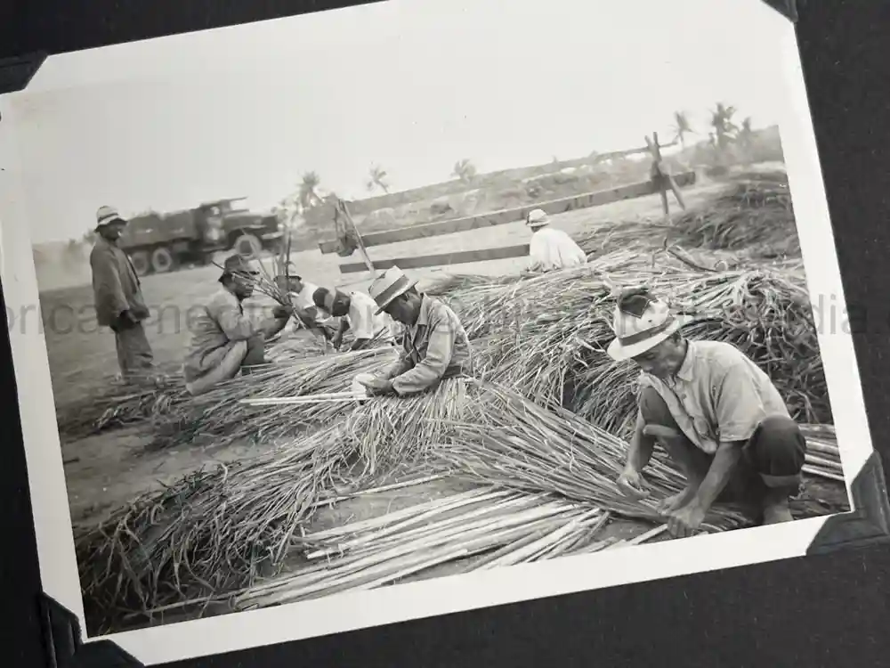 WWII USAAF PHOTO ALBUM - 30th BOMB GROUP - EXCELLENT NOSE ART PHOTOS! WWII USAAF PHOTO ALBUM - 30th BOMB GROUP - EXCELLENT NOSE ART PHOTOS!